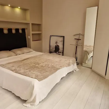 Savelli Old Town - Near Navona Place Рим